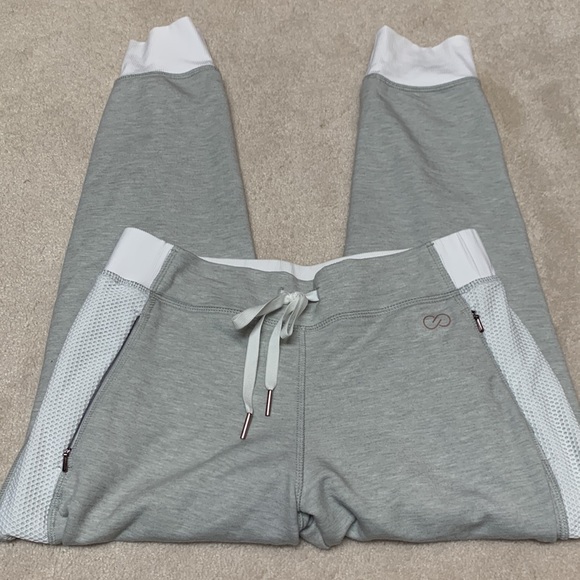 CALIA Joggers - Picture 3 of 4